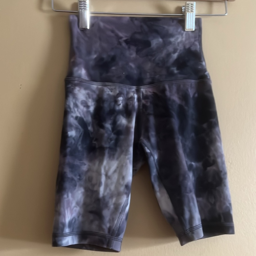 8” lululemon short